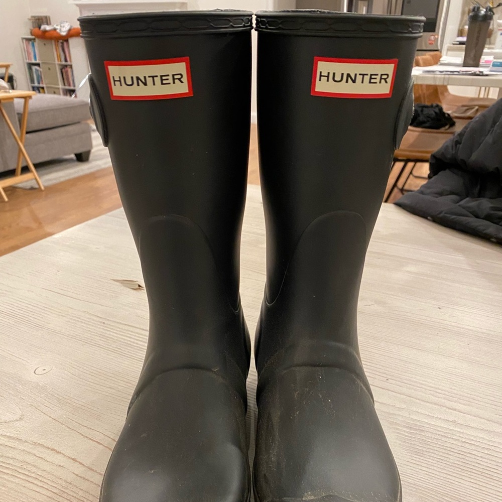 Hunter Women’s Original Short Rain Boots black size 8 worn once, tags still on